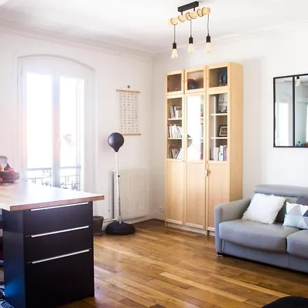 Cosy And Bright Apt In Belleville *